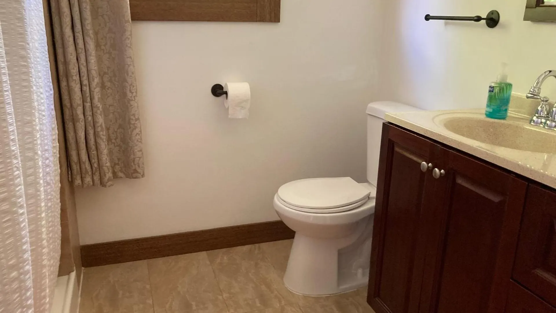 לינה וארוחת בוקר Hilo Bay Oceanfront Bed And Breakfast